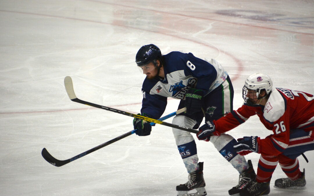 Lumberjacks Roar Back to Take Battle With Bulls, 4-3